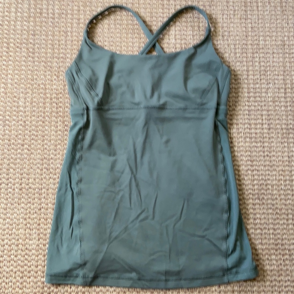 Lululemon tank